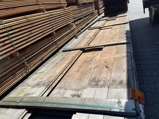 Ca. 44x Douglas Wisselsponning, 18x190mm, lengte 600cm